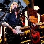 ronnie dunn performs ronnie dunn performs