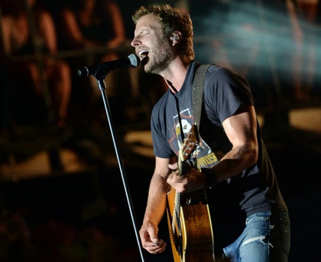 Country Thunder - Twin Lakes, Wisconsin - Day 1 Dierks Bentley