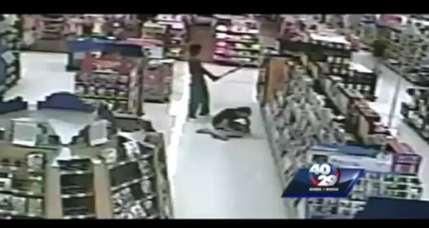 Arkansas Woman Hit With Aluminum Bat At Fort Smith Walmart 